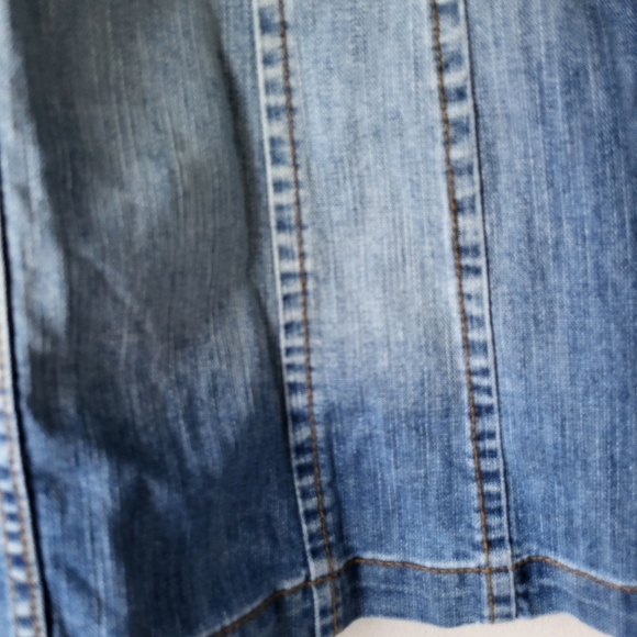 H&M medium wash knee length button front A-line front pocket denim skirt Sz 6 - Picture 5 of 7